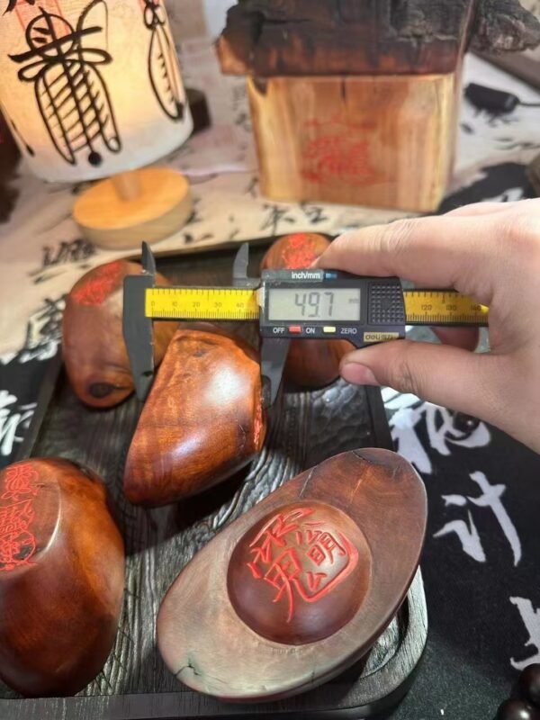 Lightning-struck wooden five-way god of wealth ornament